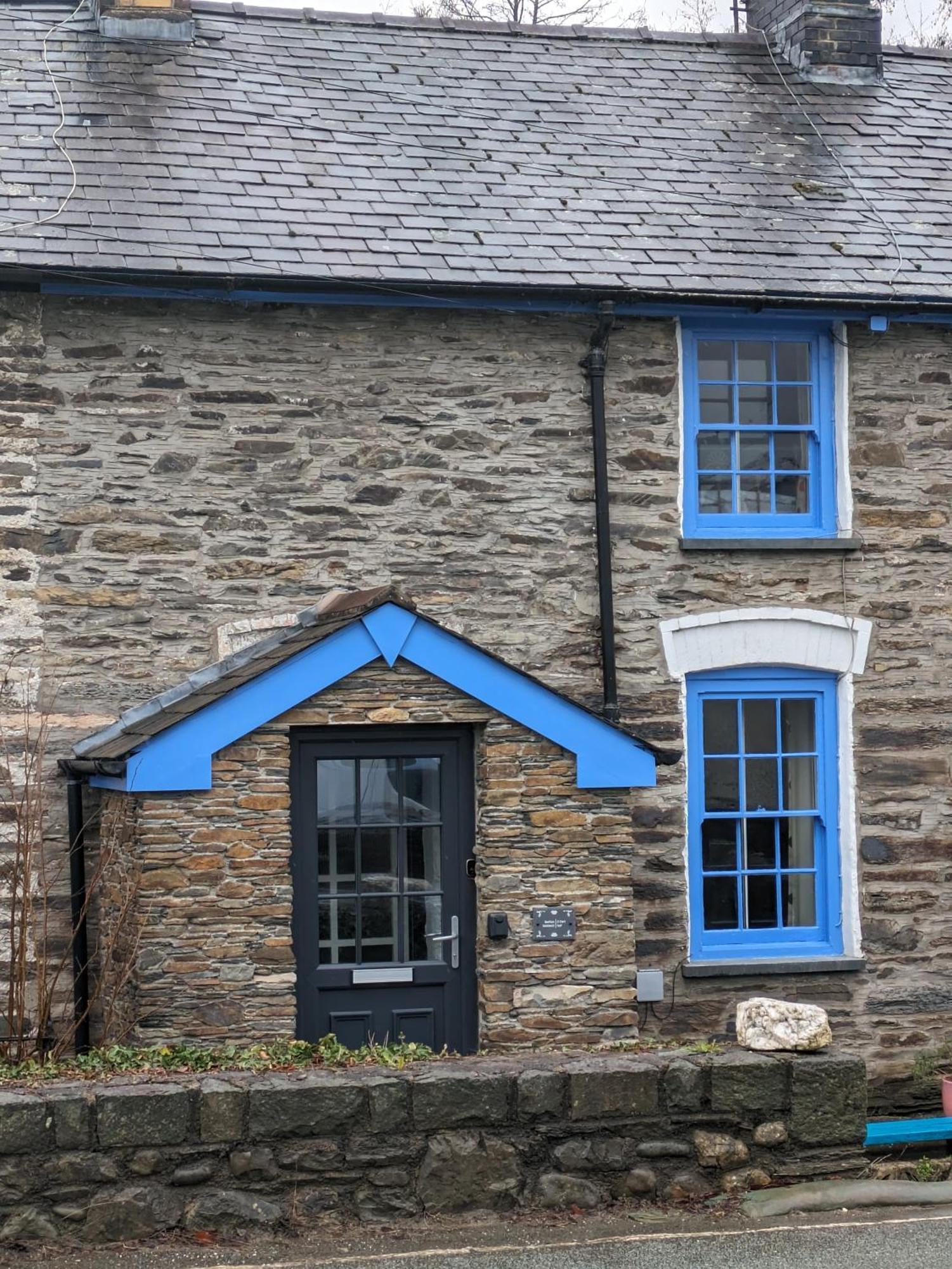 Bwthyn Heddwch - Peace * Machynlleth