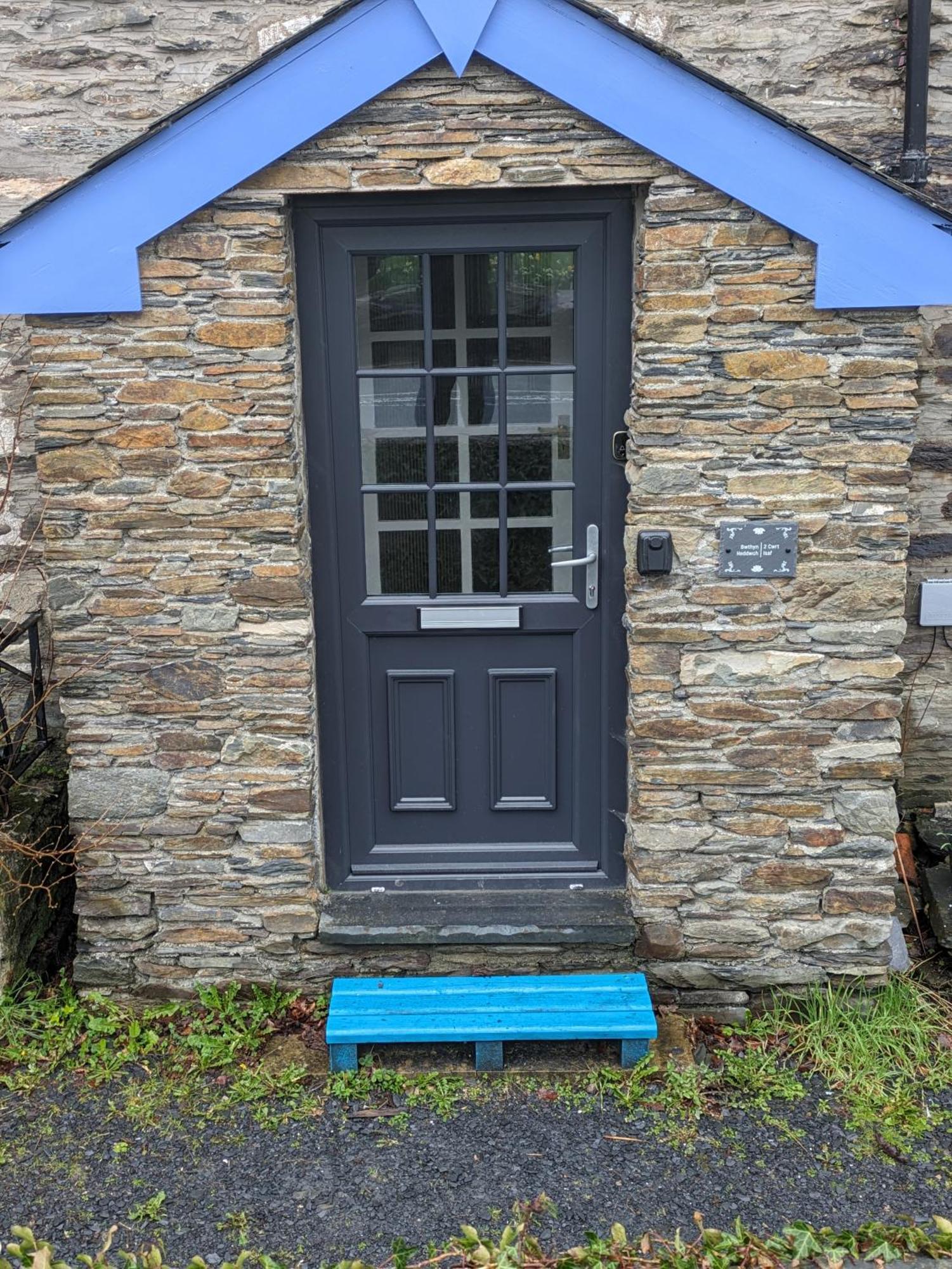 Bwthyn Heddwch - Peace * Machynlleth